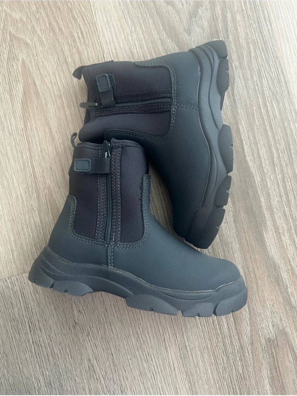 Zara Kids Black Chelsea Boots - Sleek Waterproof Style